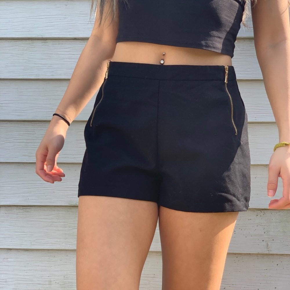 Zip Up Shorts - Picture 1 of 4